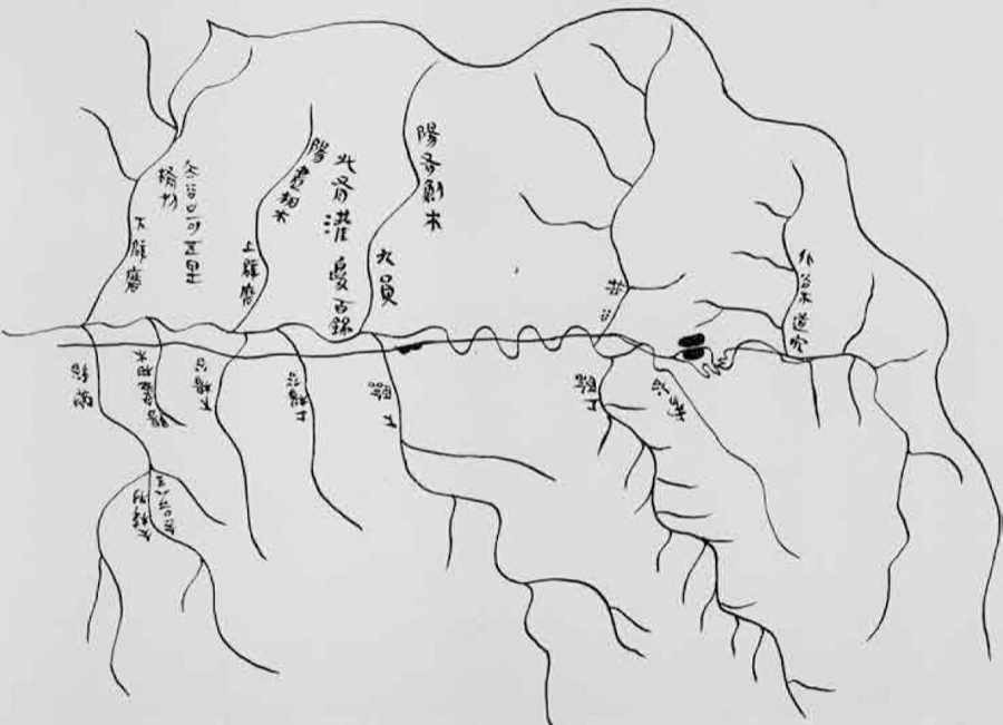 图1.20 天水放马滩秦墓出土的木版地图6号图（墨线图）